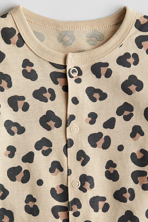 Patterned all-in-one pyjamas - beige/leopard-print