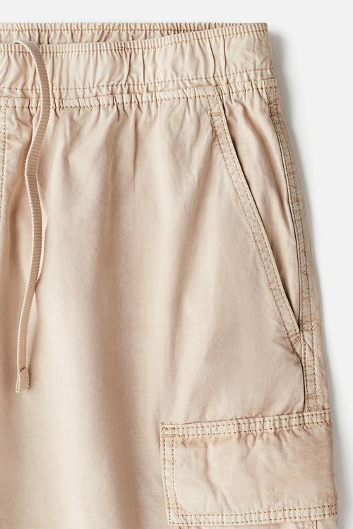 Loose fit cargo shorts - beige