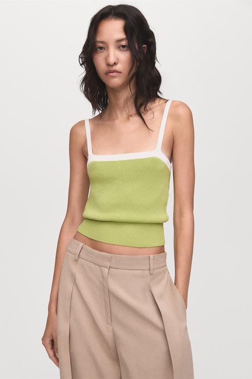 Top moji - light/ pastel green