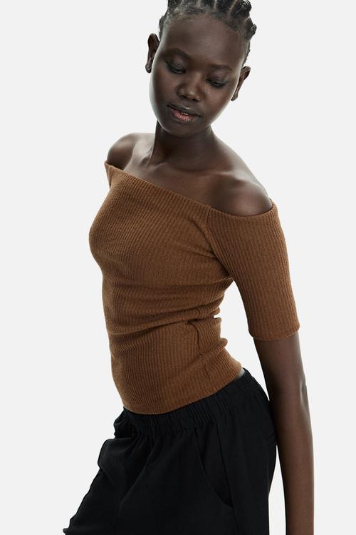 Rib-knit off-the-shoulder top - brown