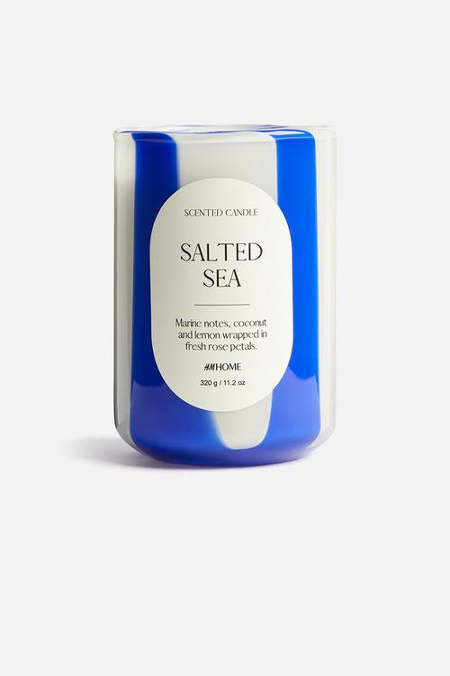 Scented candle in glass holder - salted sea