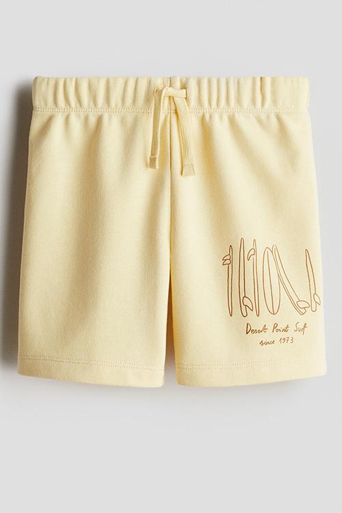 Printed sweatshorts - light yellow surfboards