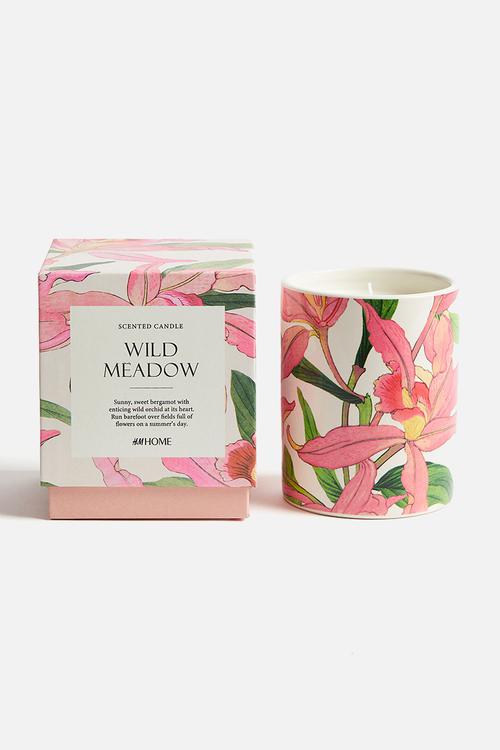 Scented candle in a ceramic holder -  wild meadow 