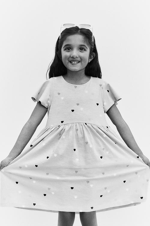 Flutter-sleeved cotton dress - light apricot hearts