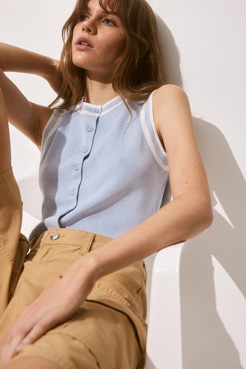 Button-front sweater vest - light dusty blue