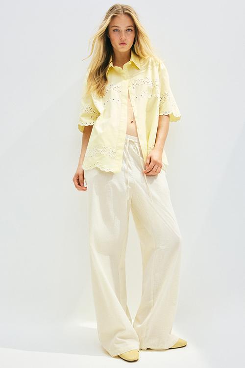 Seersucker drawstring trousers - light yellow striped