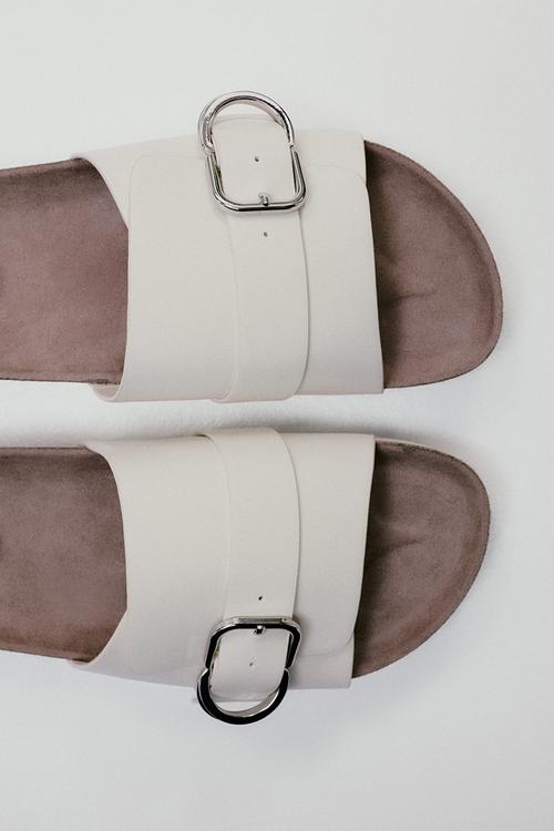 Sandals - light beige