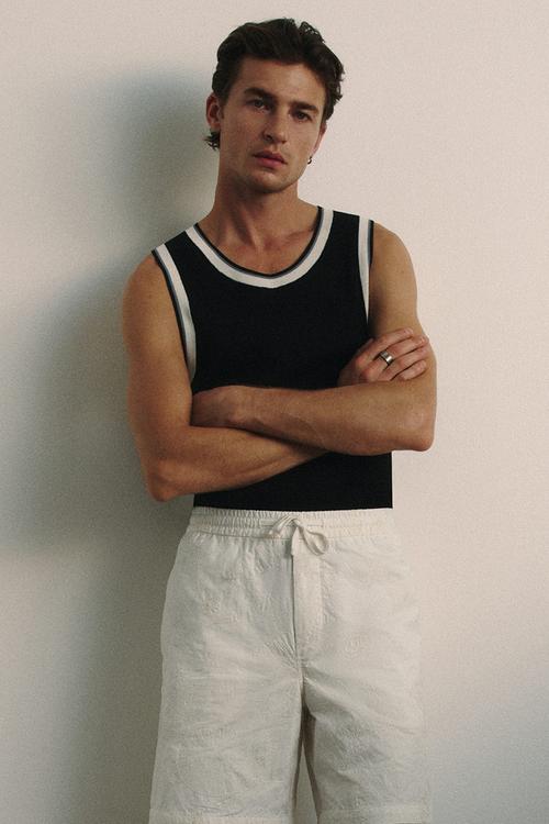 Relaxed fit embroidered shorts - cream/seashells 