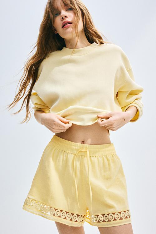 High-waisted lace-inset drawstring shorts - yellow