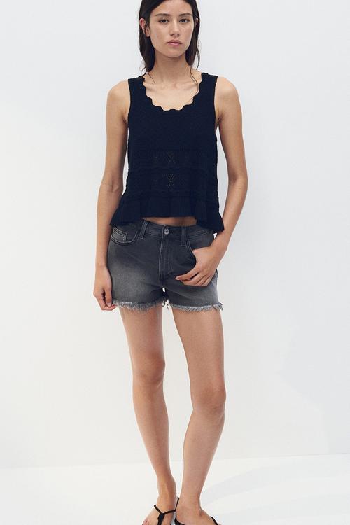 Crochet-look vest top - black