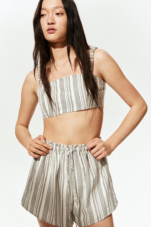 High-waisted drawstring shorts - white & grey striped