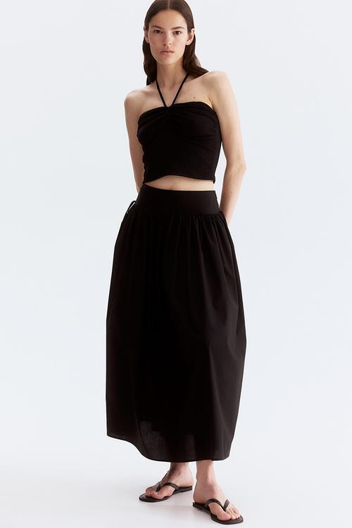 Short halterneck top - black