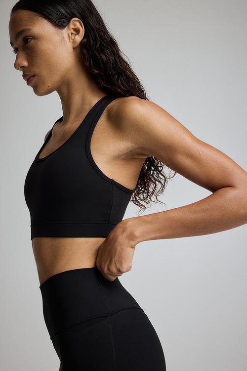 Medium support sports bra with softmove™ - black