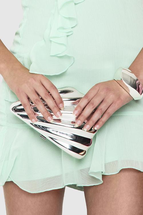 Metallic shell clutch bag - silver