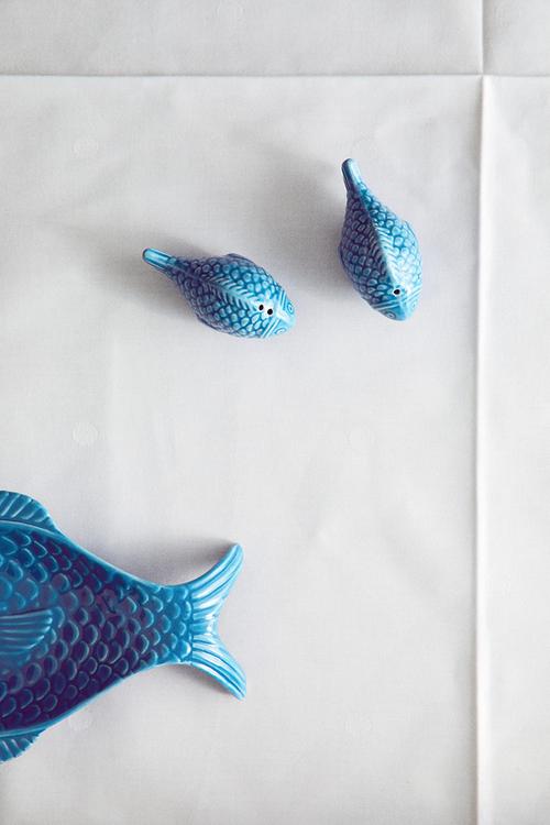 Stoneware salt and pepper set - blue