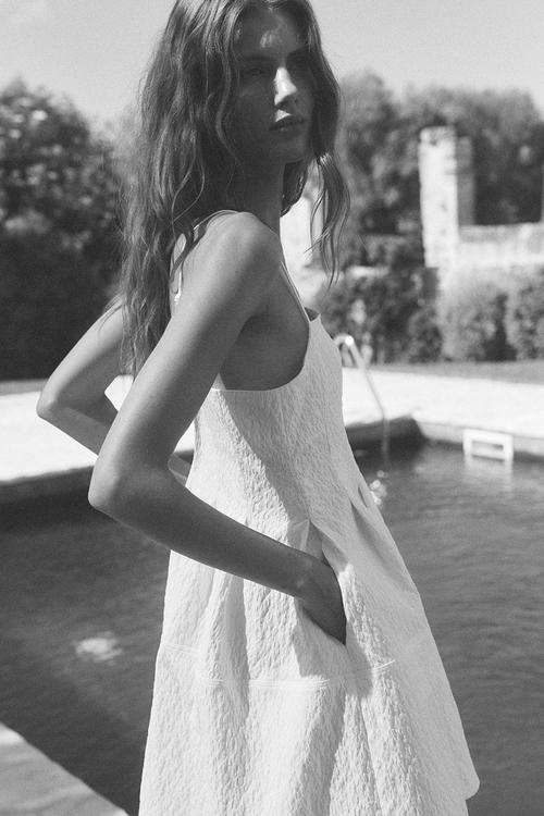Jacquard-weave strappy dress - white