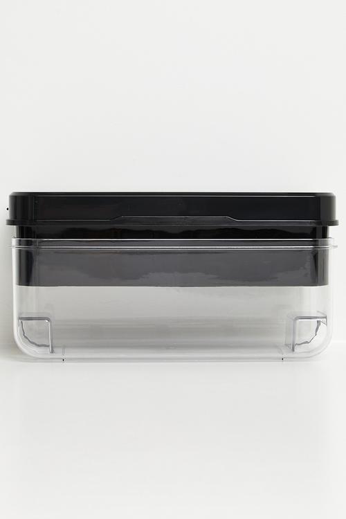 Easy Press Ice Cube Maker Ice box (8 Large Cubes) - Black