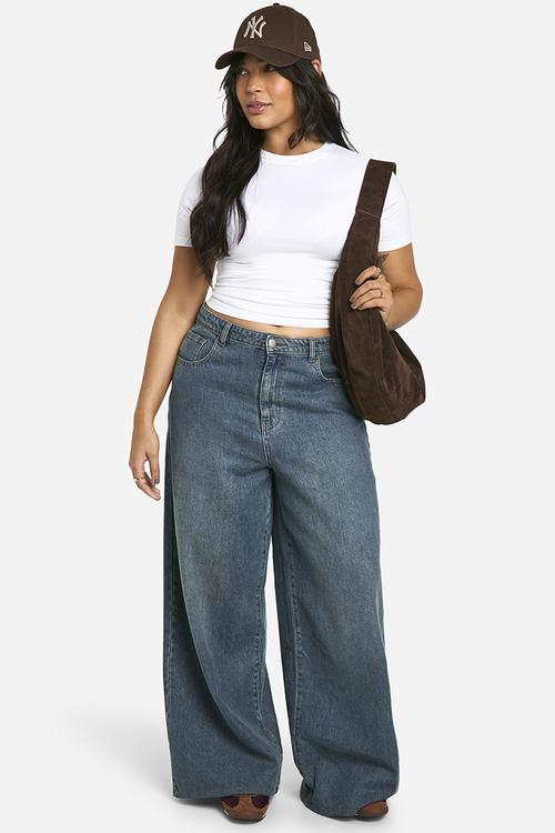 Boohoo Basics Plus Cotton Crew Neck Fitted T-Shirt - White