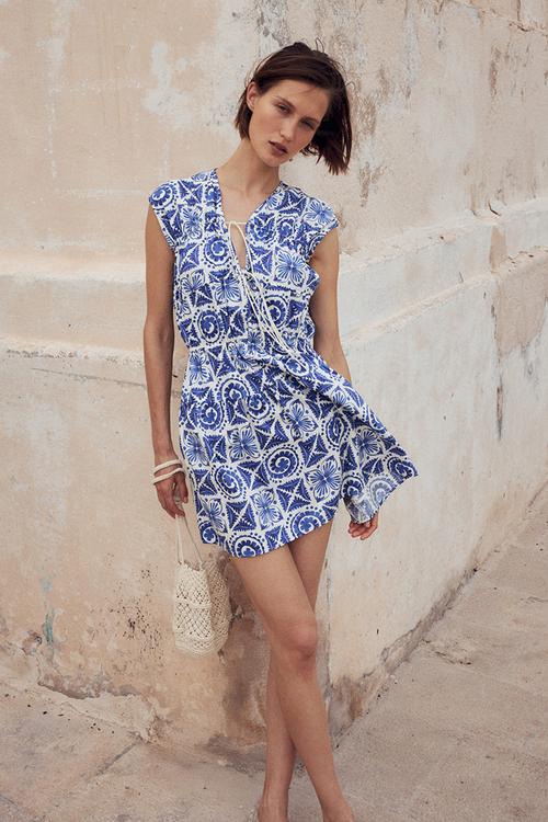 Drawstring-detail poplin dress - white & blue patterned