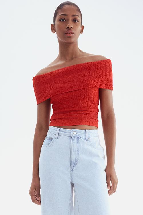 Off-the-shoulder top - red