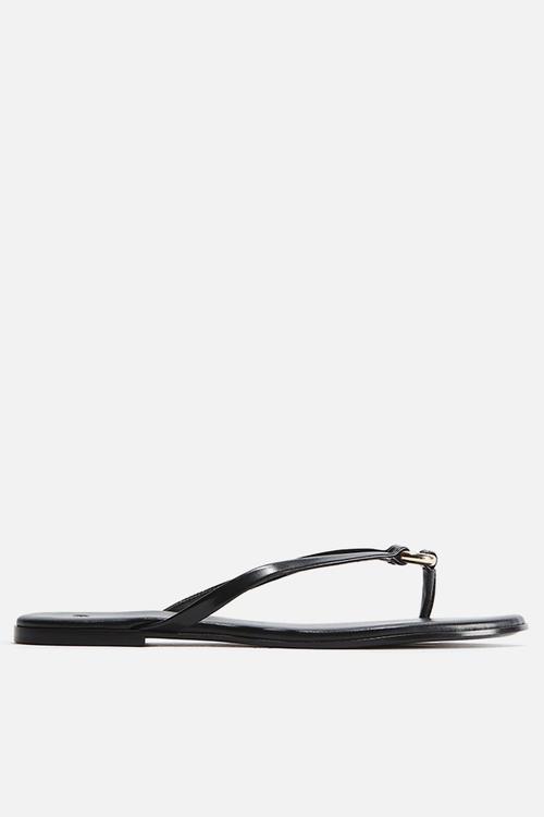 Ring-detail flip-flops - black