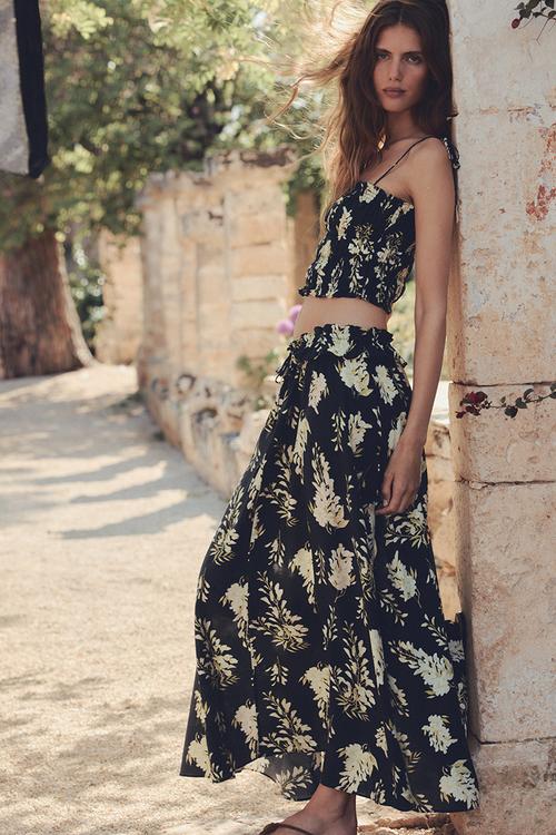 Frill-trimmed maxi skirt - black/floral 
