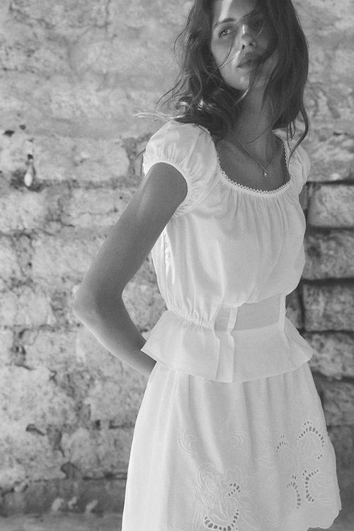 Short blouse - white
