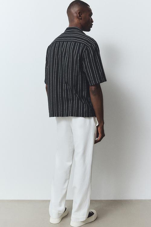 Regular fit short-sleeved shirt - black/striped