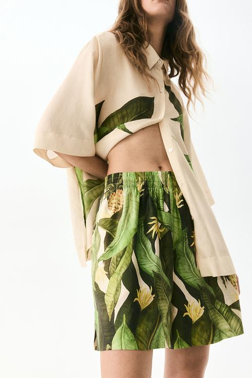 Patterned pull-on shorts -  green/patterned 