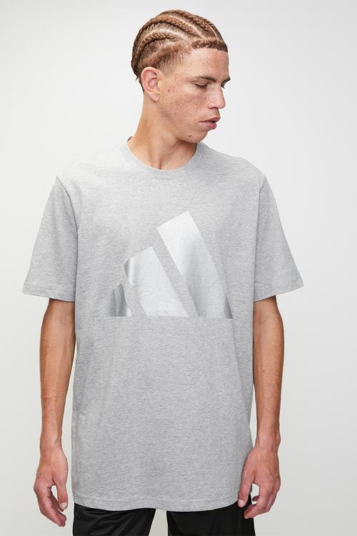 Essential Holiday Tee -- Medium grey heather