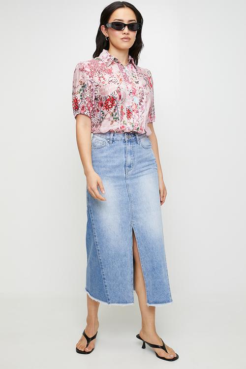 Maxi denim skirt with front slit detail - light wash
