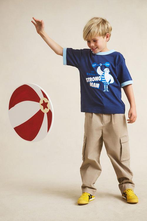 jonny short sleeve graphic print tee - deep dive w/sky blue neck/strong man