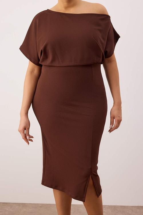 Plus size one shoulder midi dress - brown
