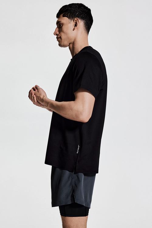 Regular fit sports top with drymove™ - black