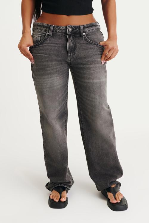 Curvy low rise straight jean - domino black