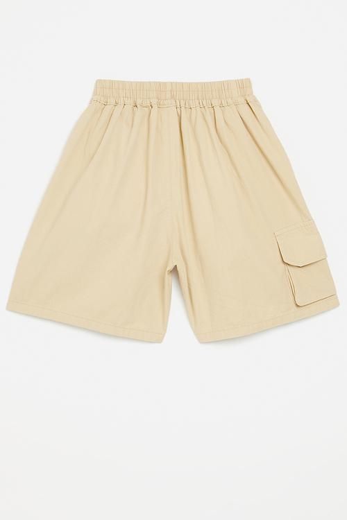 Shorts with low riding pockets - beige