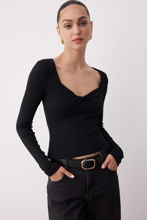 Bodycone/Fitted Crop Ribbed Stretchy Knitted Blouse - Black