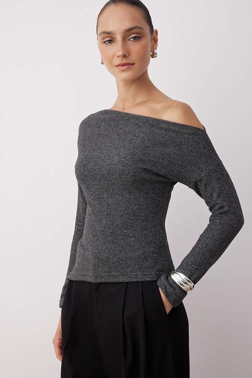 Asymmetric Collar Soft Knitted Blouse - Black