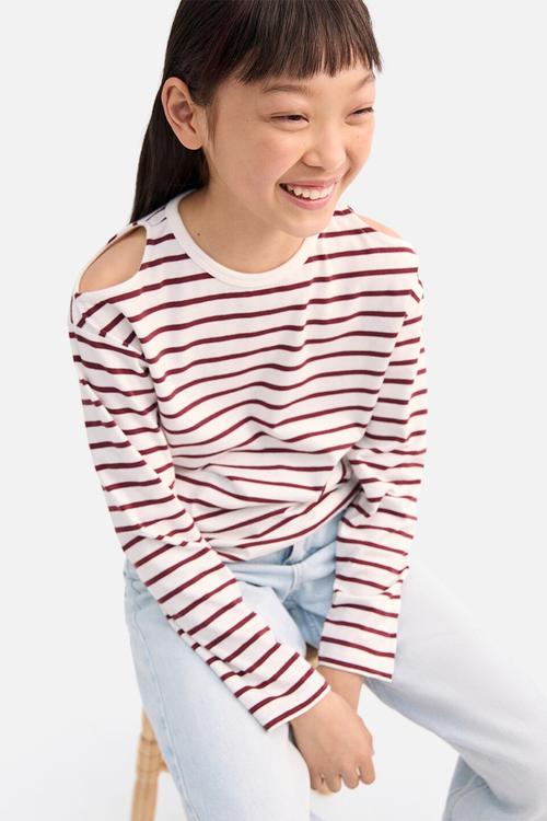 T-shirt cutout - dark red