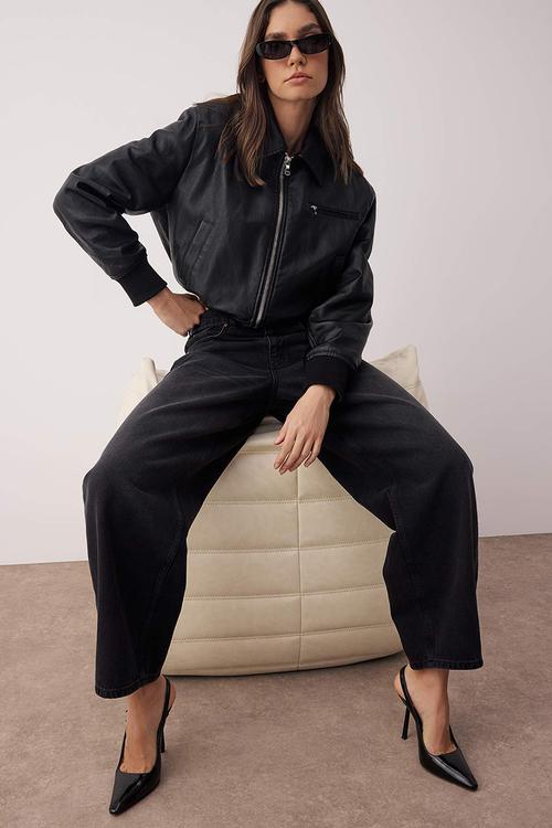 Regular Waist Loose Baggy Jean - Black