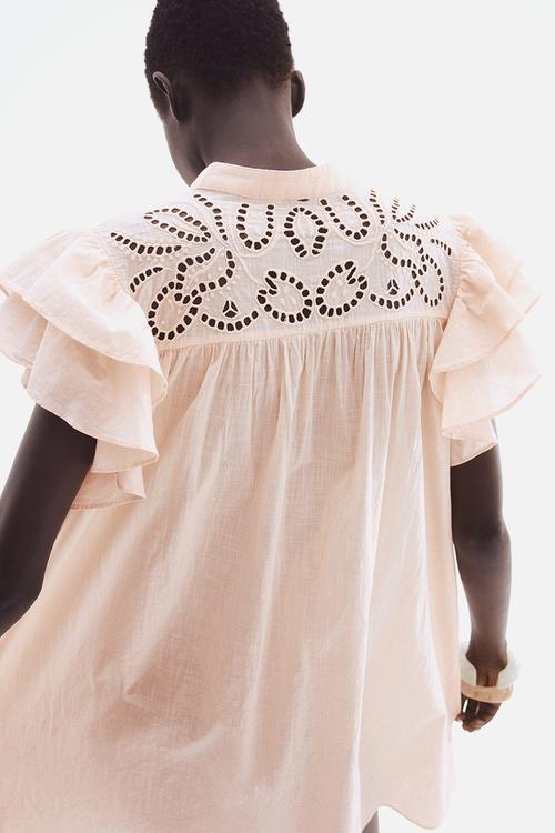Flutter-sleeve dress with broderie anglaise - powder pink