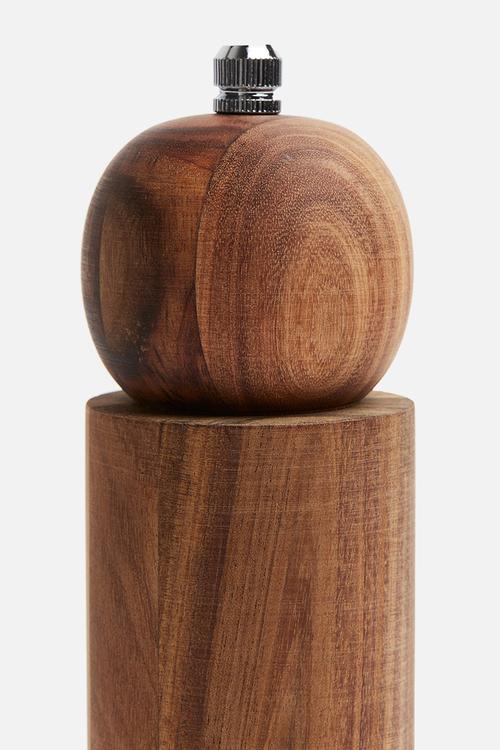 Wooden grinder - brown