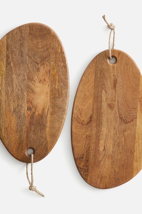 Asymmetric mango wood cutting board - brown