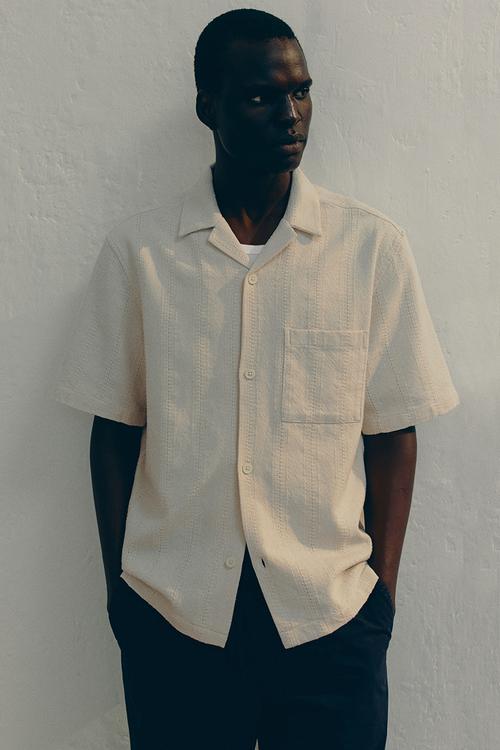 Regular fit textured resort shirt - cream 
