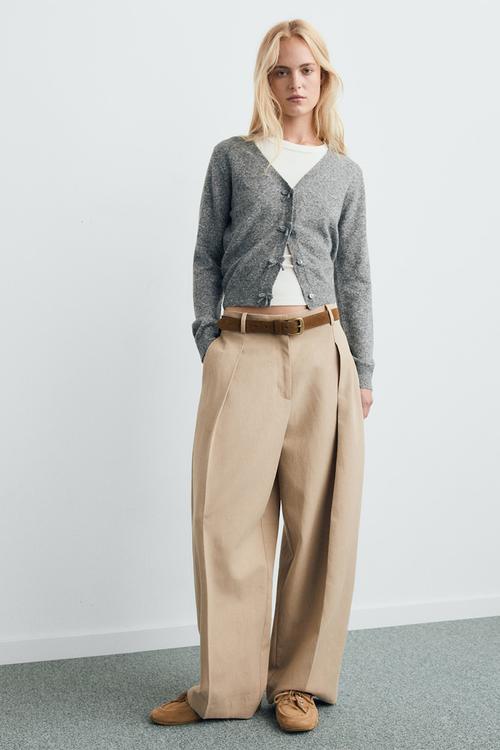 Cardigan lady - medium gray
