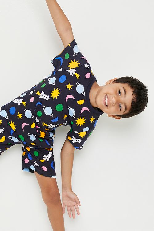 Space theme all-over print pj set - black