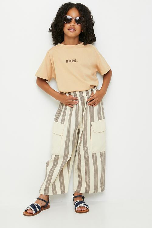 Saddle shoulder slogan tee - wheat brown/hope