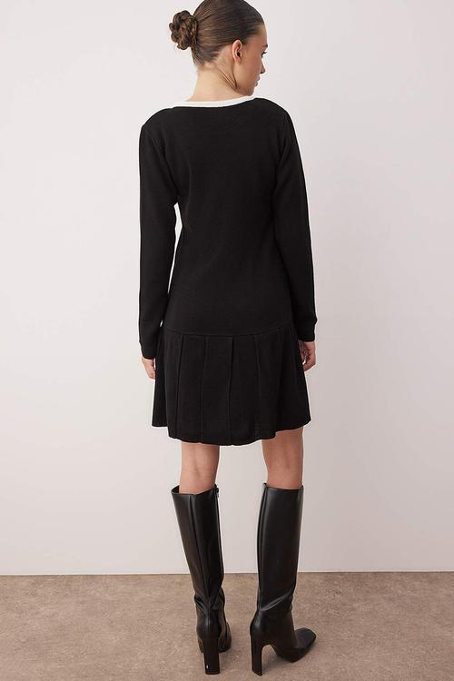 Mini Straight Cut Knitwear Dress - Black