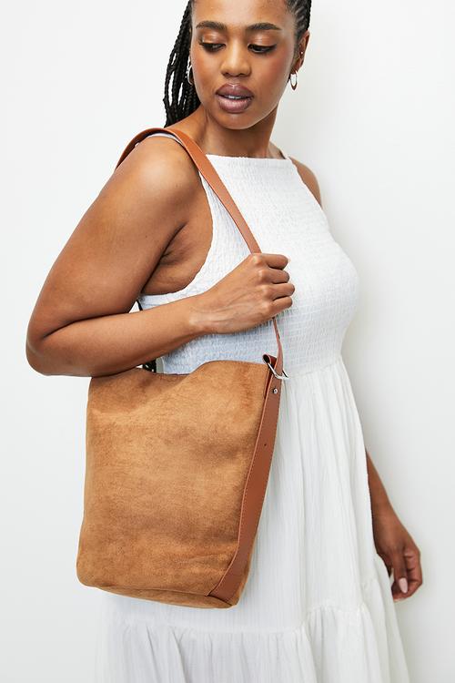 Brooklyn bucket bag with cross body strap- tan