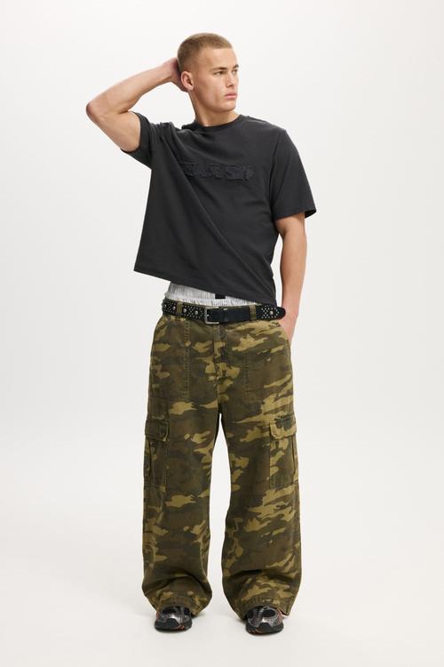 Cropped Fit Graphic T-shirt - Washed Black/Subvsn